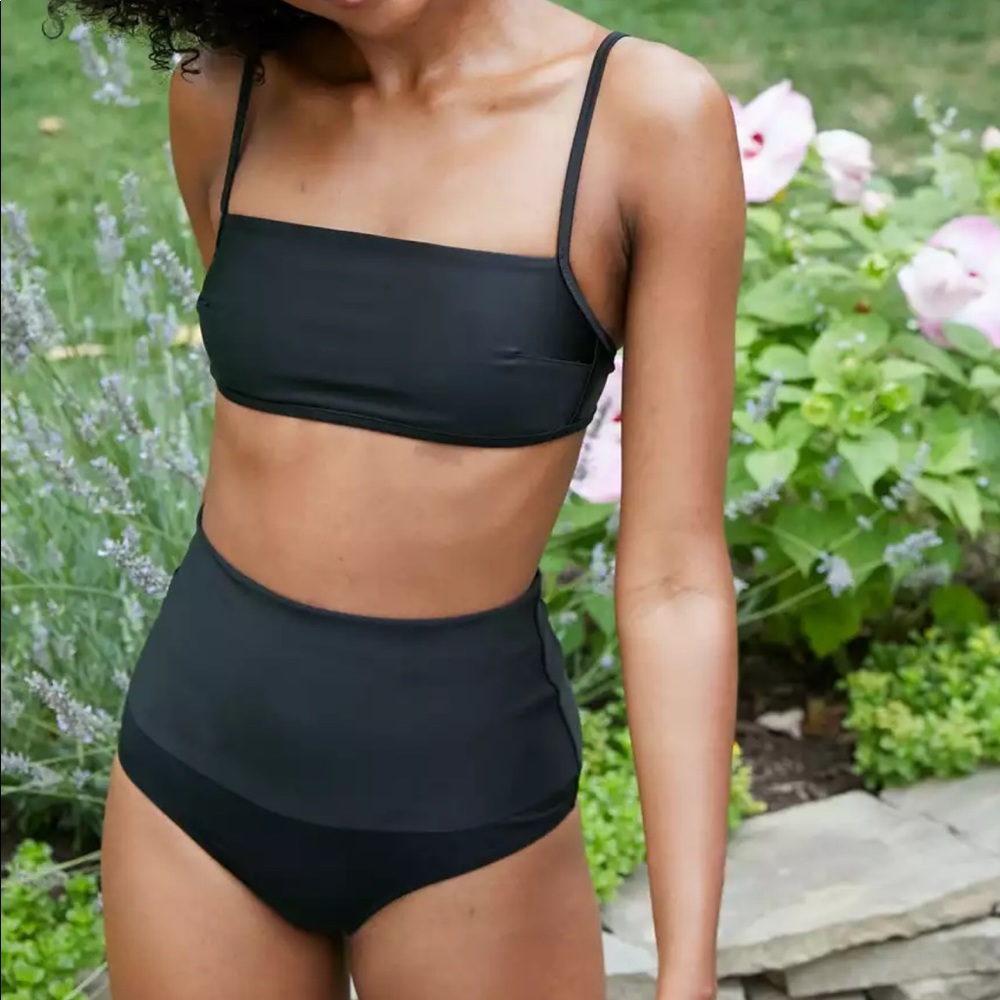 ***ISO!!! Black sz Small!! - Picture 2 of 3